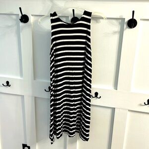 Old navy shift dress, size small, black and white